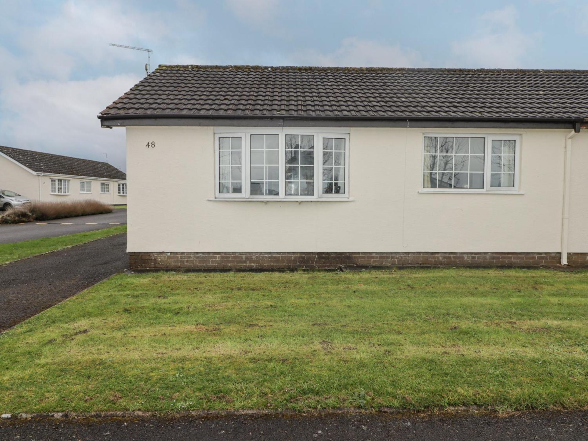 48 Gower Holiday Village Swansea Exteriör bild