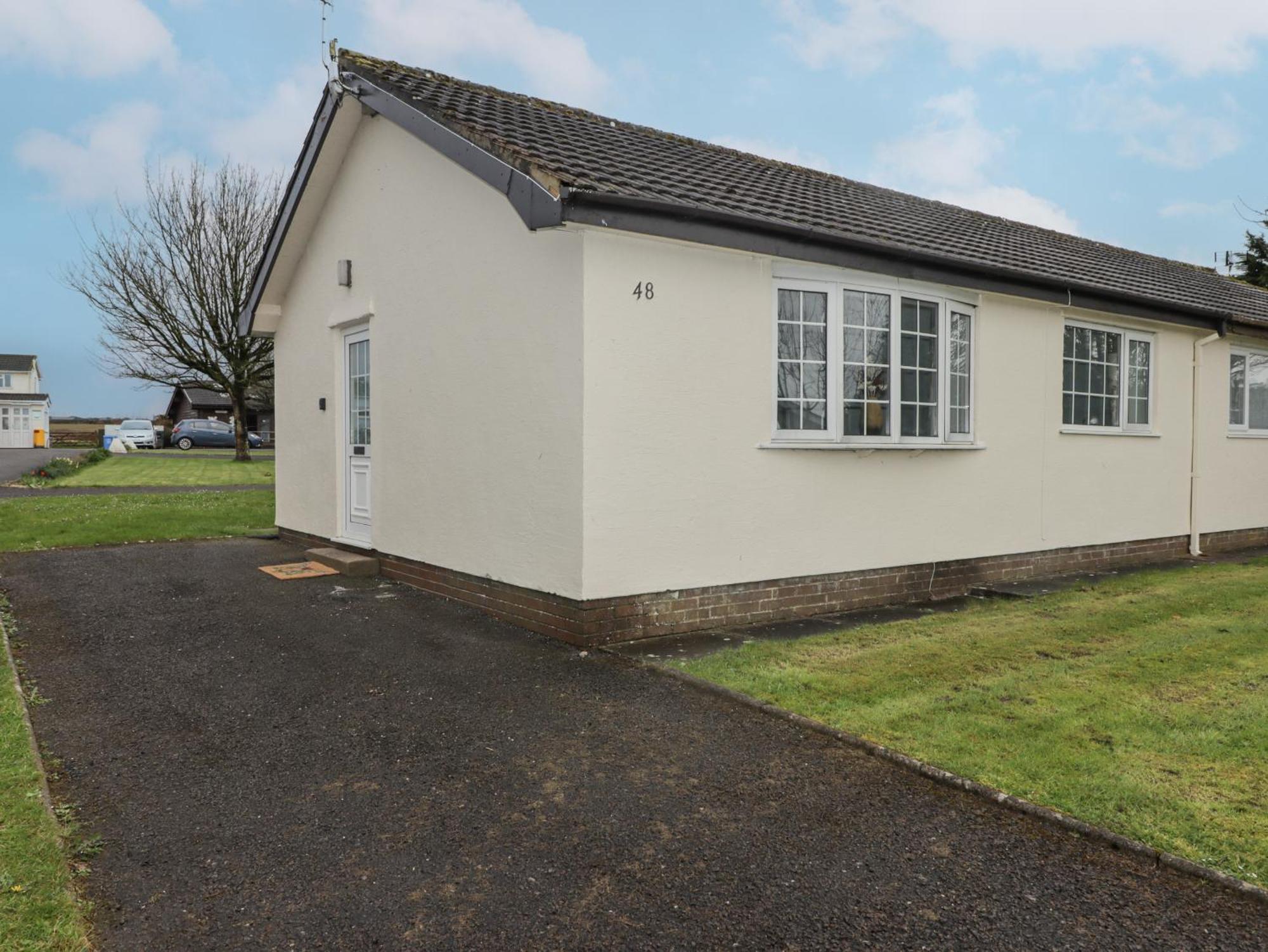 48 Gower Holiday Village Swansea Exteriör bild