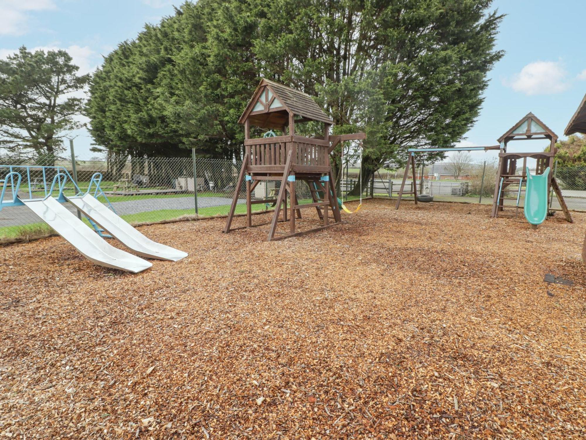 48 Gower Holiday Village Swansea Exteriör bild